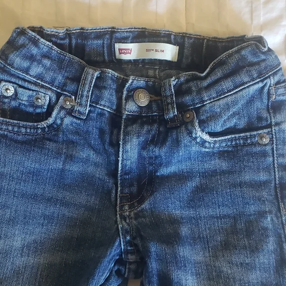 5 pair of 3T Jeans - Picture 2 of 13